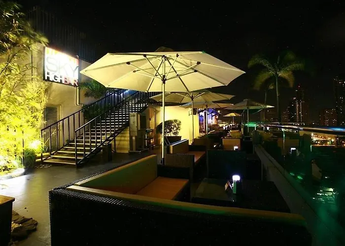Budget At Ace Next To The Famous Indoor Water Apartment